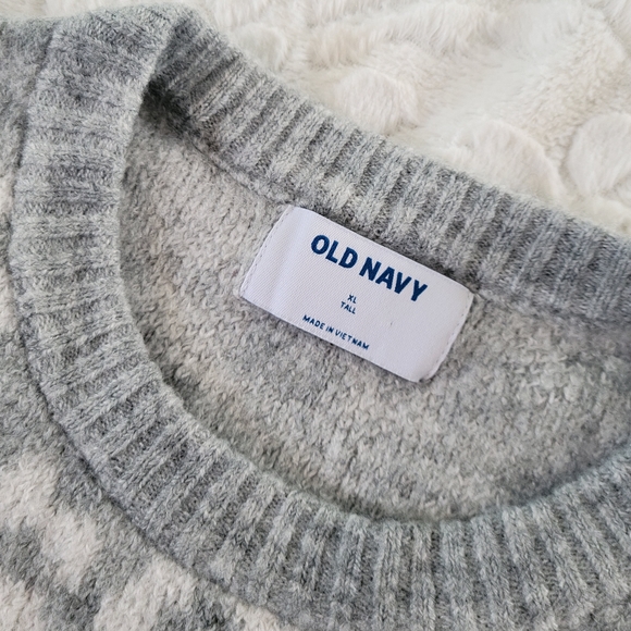 Women's Old Navy Crewneck Sweater - Picture 3 of 4